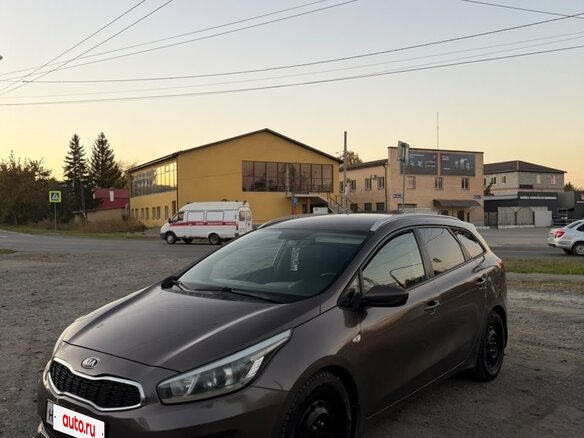 2018 Kia Ceed II Рестайлинг, коричневый