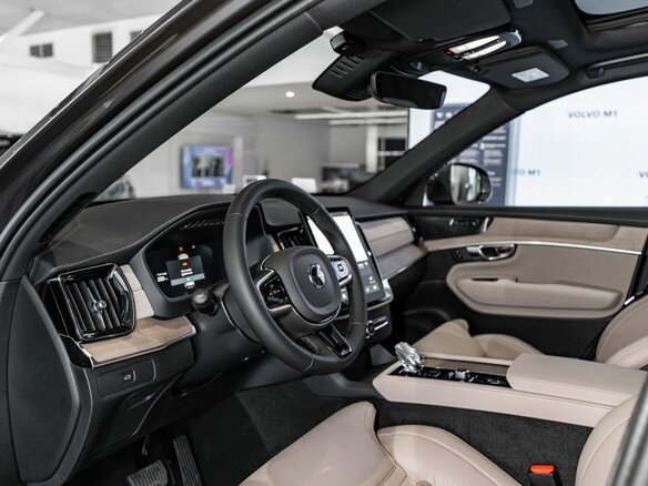 2026 Volvo XC90 B5 II Рестайлинг 2, серый, 12420000 рублей - вид 7
