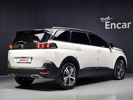 2022 Peugeot 5008 II Рестайлинг, белый, 1760000 рублей, вид 2