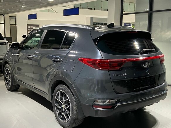 2019 Kia Sportage IV Рестайлинг, серый, 2100000 рублей - вид 6