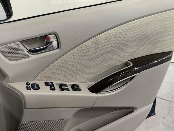 2013 Toyota ISis I Рестайлинг, синий, 1785000 рублей - вид 21