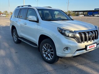2017 Toyota Land Cruiser Prado 150 Series Рестайлинг 1, белый, 4500000 рублей, вид 4