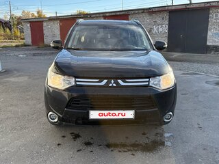 2013 Mitsubishi Outlander III, чёрный, 1090000 рублей, вид 2