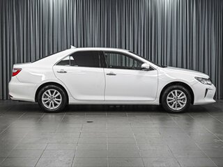2016 Toyota Camry VII (XV50) Рестайлинг, белый, 1974000 рублей, вид 5