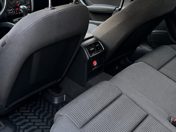 2010 Audi A4 IV (B8), серый, 1050000 рублей - вид 10