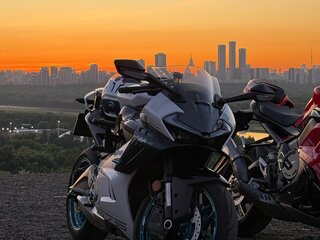 CFMoto 675SR-R