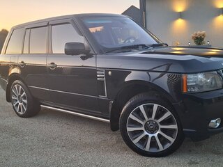 2011 Land Rover Range Rover III Рестайлинг 2, чёрный, 1700000 рублей, вид 1