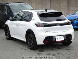 2023 Peugeot 208 II, белый, 1325002 рублей, вид 2