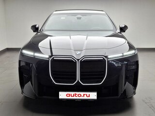 2026 BMW 7 серии 740 xDrive VII (G70) Рестайлинг, чёрный, 28990000 рублей, вид 5
