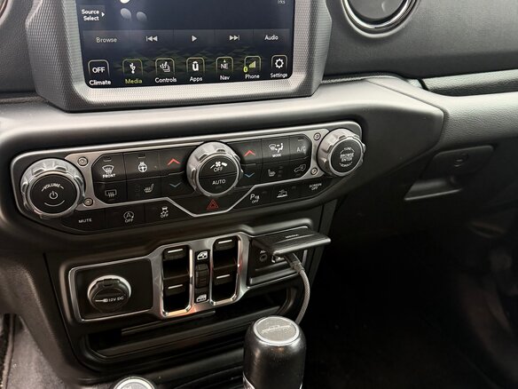 2021 Jeep Gladiator II (JT), чёрный, 6200000 рублей - вид 19