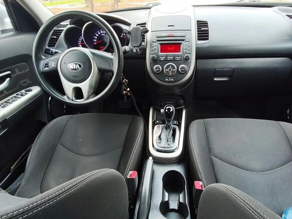 2013 Kia Soul I Рестайлинг, серебристый, 830000 рублей - вид 6
