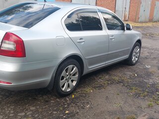 2011 Skoda Octavia II (A5) Рестайлинг, серебристый, 800000 рублей, вид 5