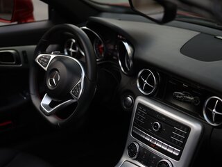 2016 Mercedes-Benz SLC 200 I (R172), красный, 3090000 рублей, вид 5