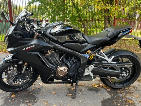 2021 Honda CBR 650R, чёрный, 875000 рублей, вид 2