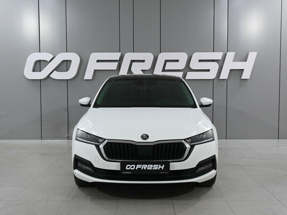 2021 Skoda Octavia IV (A8), белый, 2385000 рублей - вид 2