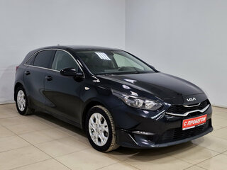 2023 Kia Ceed III Рестайлинг, чёрный, 1820000 рублей, вид 3
