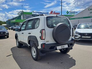 2026 Lada (ВАЗ) Niva Travel I Рестайлинг, белый, 1546900 рублей, вид 3