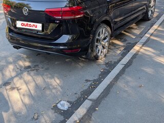 2016 Volkswagen Touran II, чёрный, 1450000 рублей, вид 3