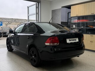 2014 Volkswagen Polo V, чёрный, 560000 рублей, вид 2