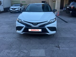 2020 Toyota Camry US Market VIII (XV70) Рестайлинг, белый, 2800000 рублей, вид 1