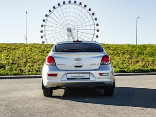 2012 Chevrolet Cruze I Рестайлинг, серебристый, 700000 рублей, вид 4