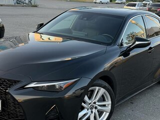 2021 Lexus IS 300 III Рестайлинг 2, чёрный, 4300000 рублей, вид 1
