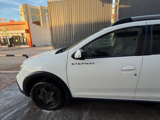 2021 Renault Sandero Stepway II Рестайлинг, белый, 1500000 рублей, вид 5