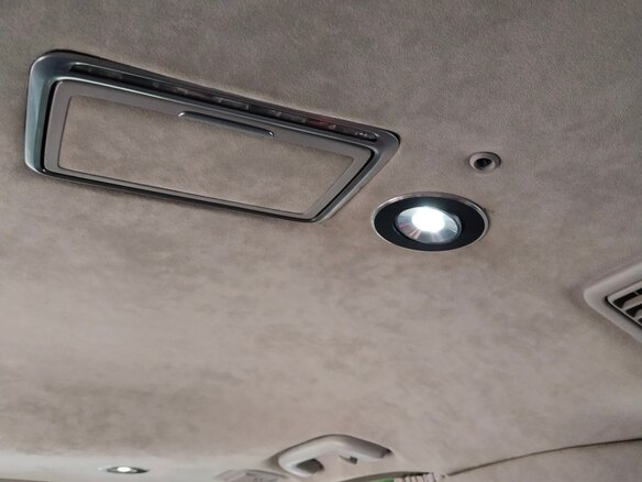 2012 Toyota Sequoia II, чёрный - вид 22