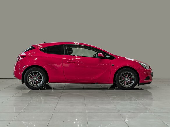 2013 Opel Astra GTC J Рестайлинг, красный - вид 4