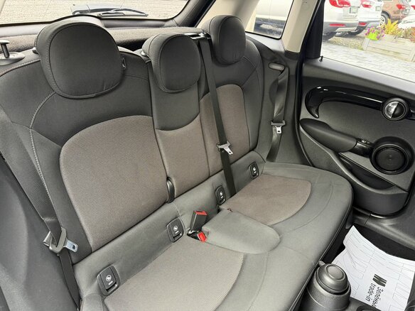 2018 Mini Hatch Cooper III (F55/F56) Рестайлинг, чёрный, 1750000 рублей - вид 11