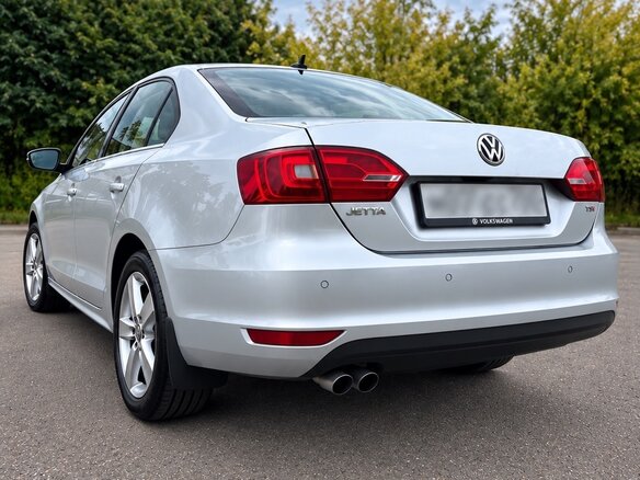 2012 Volkswagen Jetta VI, серебристый, 1395000 рублей - вид 4