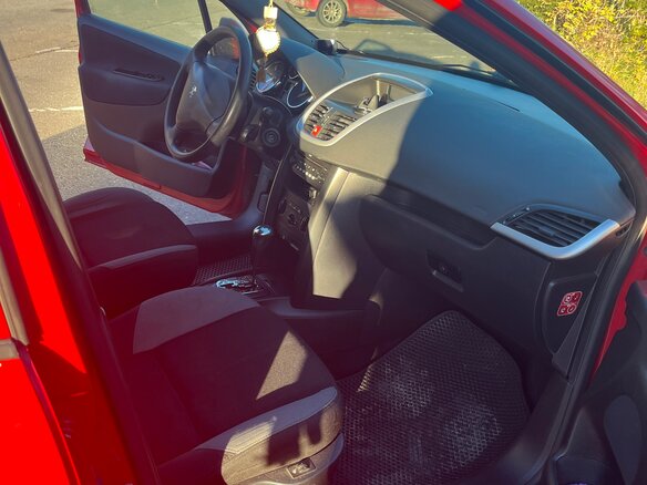 2007 Peugeot 207 I, красный, 270000 рублей - вид 11