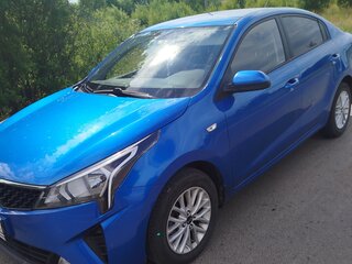 2020 Kia Rio IV Рестайлинг, синий, 1780000 рублей, вид 1