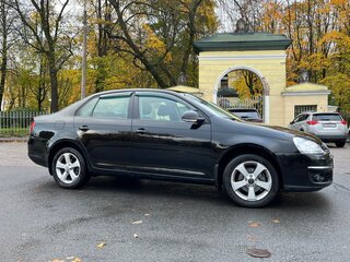2009 Volkswagen Jetta V, чёрный, 580000 рублей, вид 3