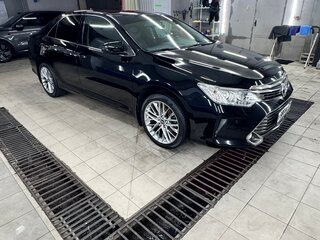 2015 Toyota Camry VII (XV50) Рестайлинг, чёрный, 1770000 рублей, вид 4