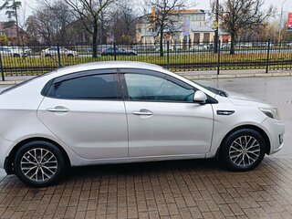 2015 Kia Rio III, серебристый, 480000 рублей, вид 3