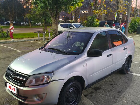 2017 Lada (ВАЗ) Granta I, серебристый, 230000 рублей