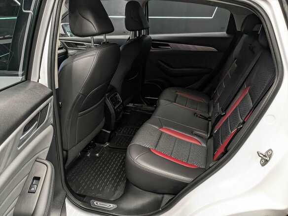 2022 Haval F7x I Рестайлинг, белый, 2390000 рублей - вид 17