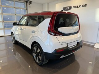 2022 Kia Soul III Рестайлинг, белый, 2450000 рублей, вид 2