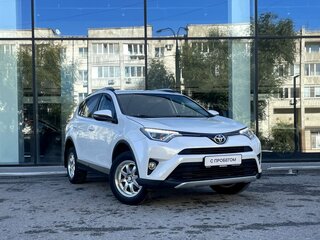 2018 Toyota RAV4 IV (XA40) Рестайлинг, белый, 2217000 рублей, вид 3