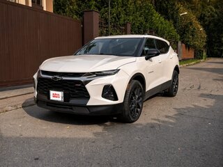 2020 Chevrolet Blazer III, белый, 2380000 рублей, вид 2