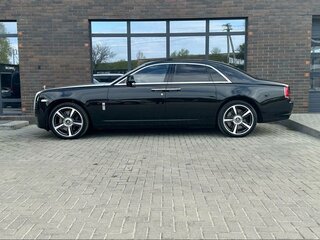 2015 Rolls-Royce Ghost Extended I Рестайлинг (Series II), чёрный, 15500000 рублей, вид 1