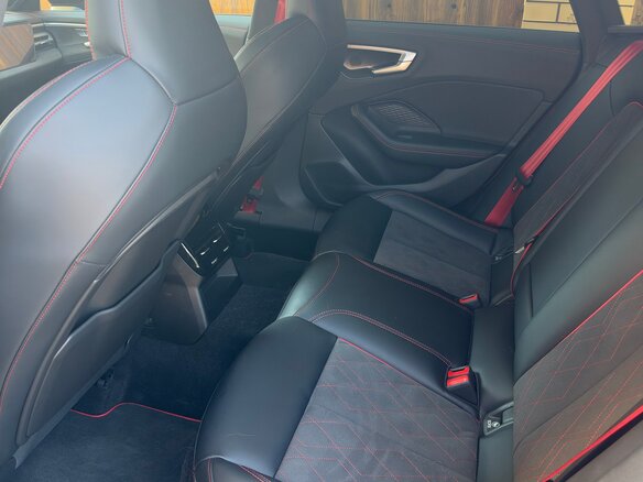 2025 Audi A5 L Sportback III (B10), красный, 5459000 рублей - вид 12