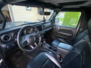 2018 Jeep Wrangler IV (JL), серый, 3190000 рублей, вид 3