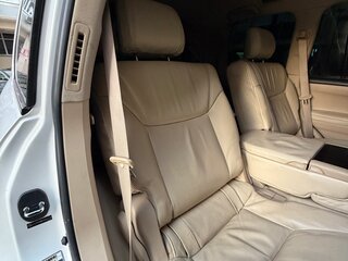 2008 Lexus LX 570 III, белый, 2550000 рублей, вид 3
