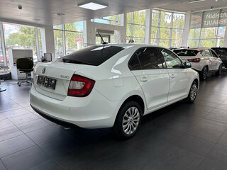 2019 Skoda Rapid I Рестайлинг, белый, 1418000 рублей, вид 4