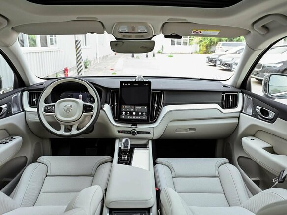 2025 Volvo XC60 II Рестайлинг 2, синий, 5790000 рублей - вид 9