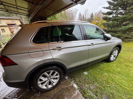 2018 Volkswagen Tiguan II, серебристый, 2890000 рублей, вид 1
