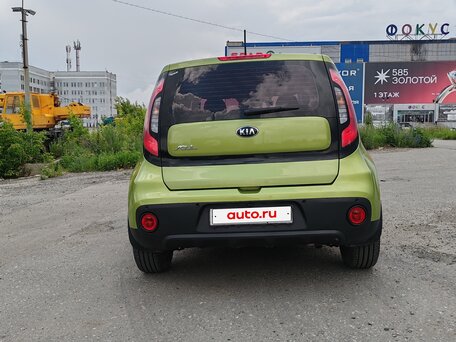 2018 Kia Soul II Рестайлинг, зелёный, 1700000 рублей, вид 4