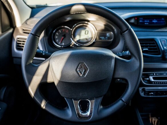 2013 Renault Fluence I Рестайлинг, серый, 680000 рублей - вид 8